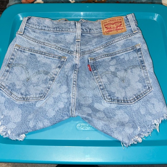 Levi’s 501 Shorts blossom print size 25 - Picture 2 of 2